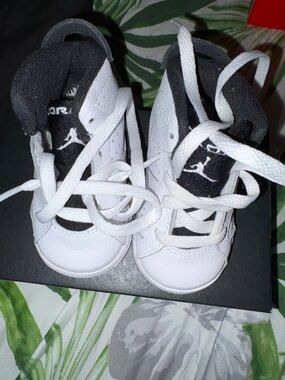 Jordan Toddlers' White and Black High-Top Sneakers